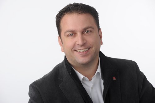 Dr. Ernesto Harder